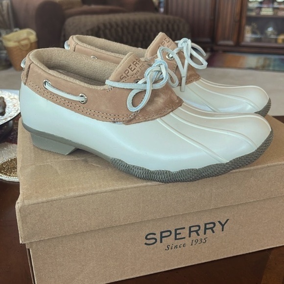 Brand New Sperry Saltwater 1-Eye Ivory Rain Boots Rubber Leather Collar Fleece - Picture 2 of 16